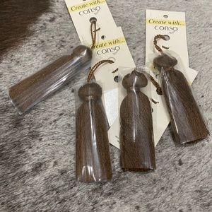 4 tassels for pillows etc